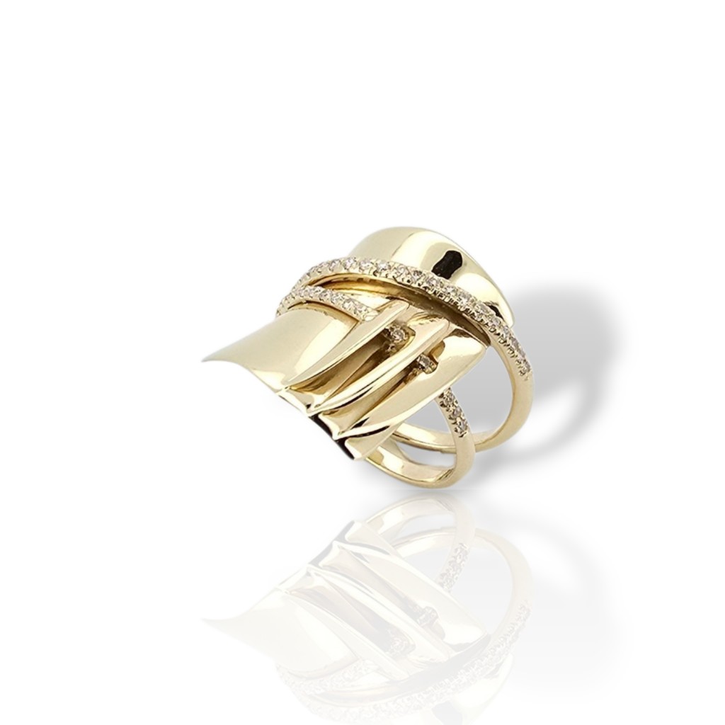 Yellow gold k14 ring with Diamonds (code M8210)