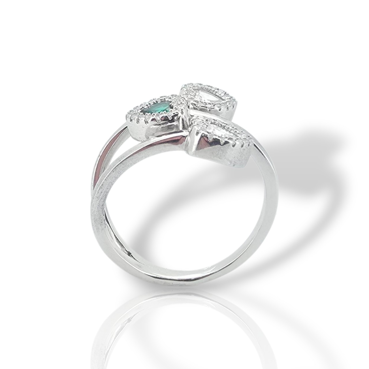 Ασημένιο δαχτυλίδι με τρεις καρδιές 925° (code FCM002809)