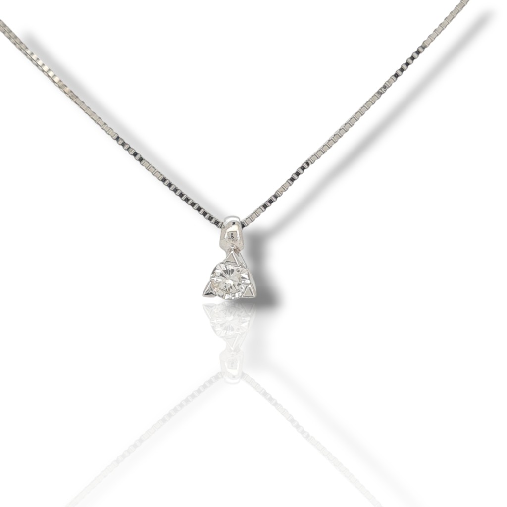 White gold  single stone necklace k18 with diamond  (code T2305)