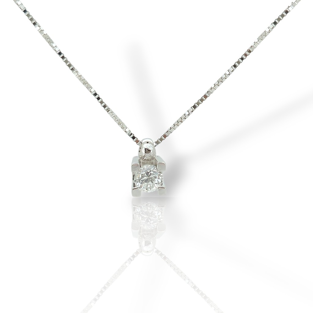 White gold single stone necklace k18 with diamond (code T2327)
