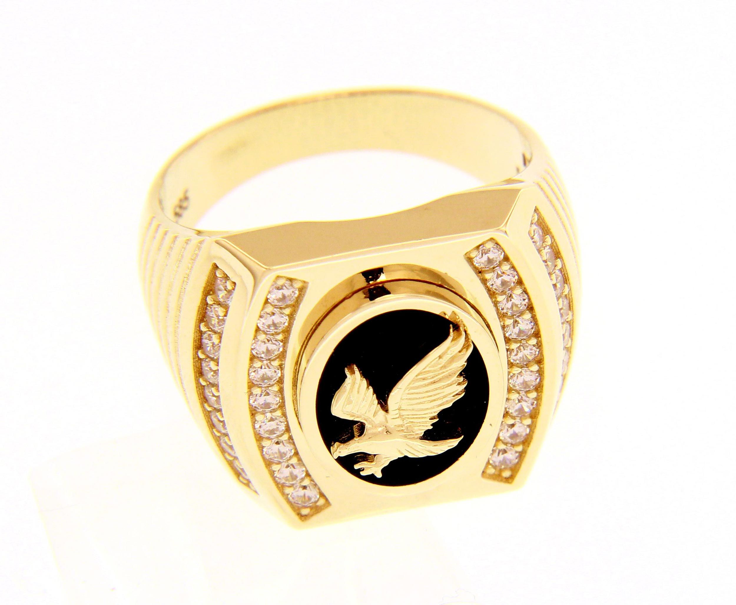 Golden ring k14 with onyx and white zirgons (code S233904)