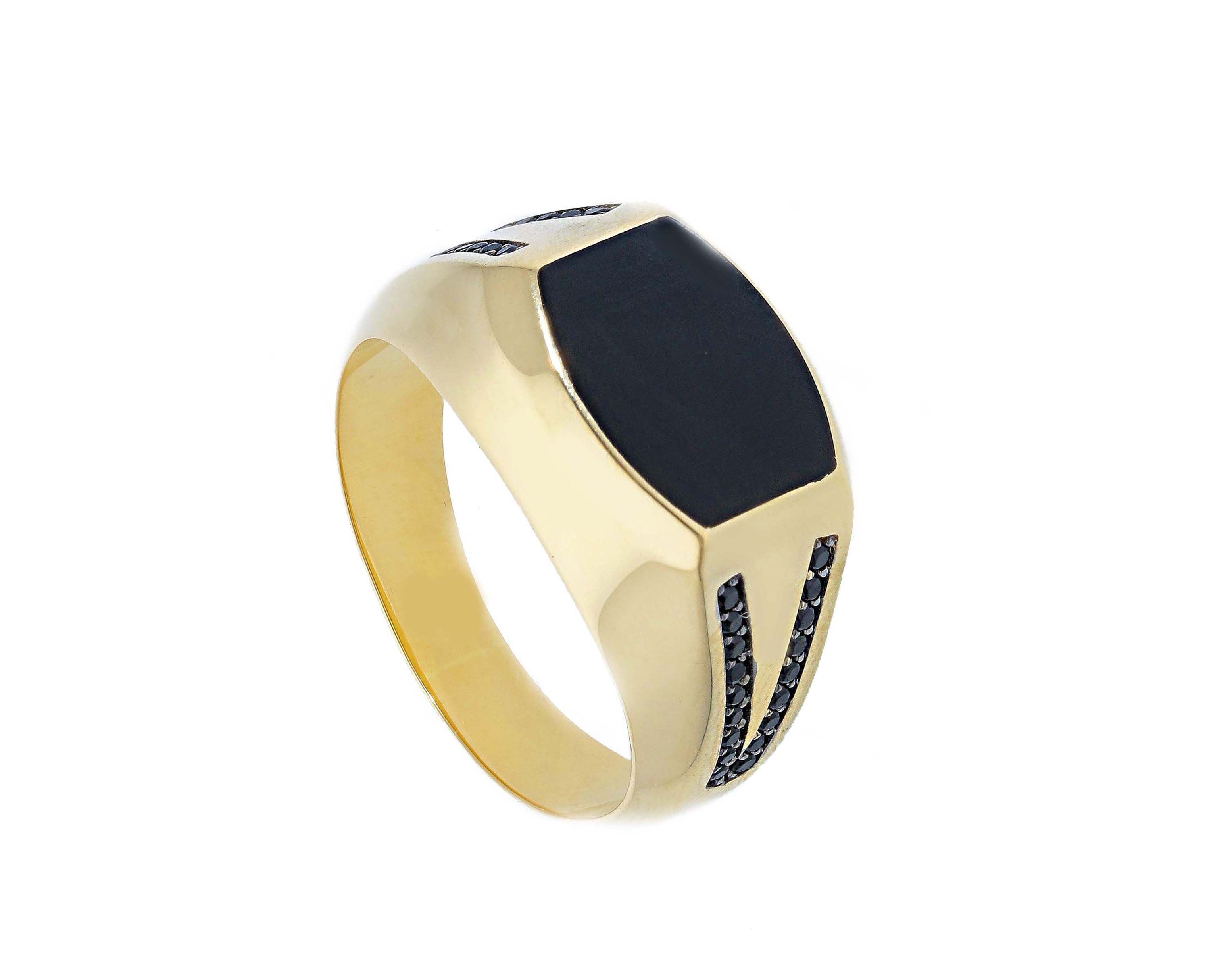 Golden ring k14 with onyx (code S258653)