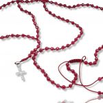 Ροζάριο με κόκκινο αχάτη και σταυρό απο ασήμι 925º με λευκά ζιργκόν (code KT2344)