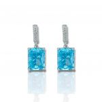 Orecchini in argento 925° rodiato con zirconi cubici e topazio blu suntetico (code FC011564)