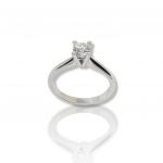 White gold single stone ring k18 with diamond on four round teeth bezel (code T2010)