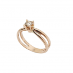 Μονόπετρο δαχτυλίδι απο ροζ χρυσό κ18 με διαμάντι δεμένο σε καστόνι με τέσσερα δόντια (code N2140)