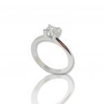 White gold single stone ring k18 with diamond on bezel with four stripes (code T1747)
