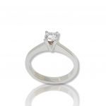 White single stone ring k18 with flat module and diamond tied with four high teeth (code T1921)