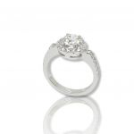 Single stone white gold k18 ring with diamond tied on four teeth (T2425)