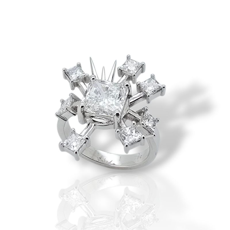 ''Sole Reale'' Anello in oro bianco 14K con diamante centrale Square Radiant da 2,07ct (Lab) (code M002920) Φωτογραφία από ''Sole Reale'' Anello in oro bianco 14K con diamante centrale Square Radiant da 2,07ct (Lab) (code M002920)