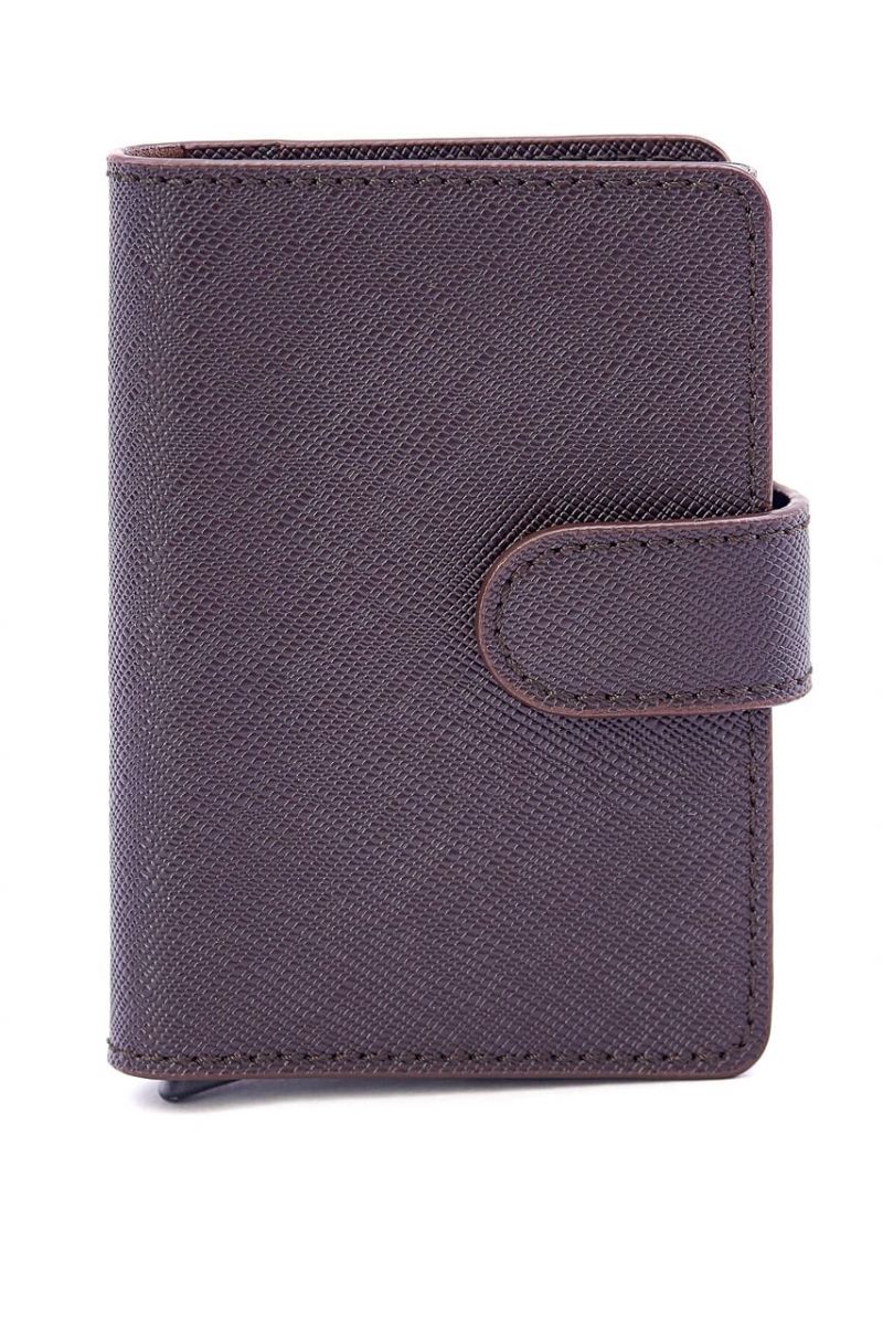 Φωτογραφία από  LEANSCHI RFID-safe Tech-Wallet in ACORN leather