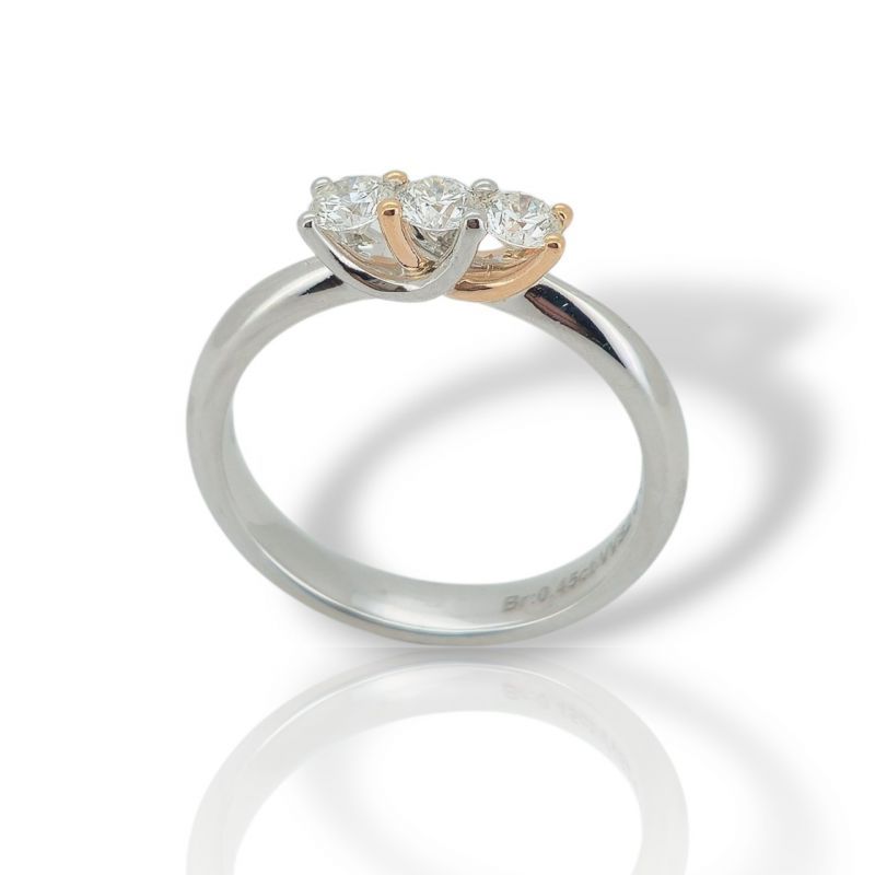 Φωτογραφία από ¨Eliana΄΄ White gold TRILOGY ring k18 with 7 diamonds (code IBM39/059.45)
