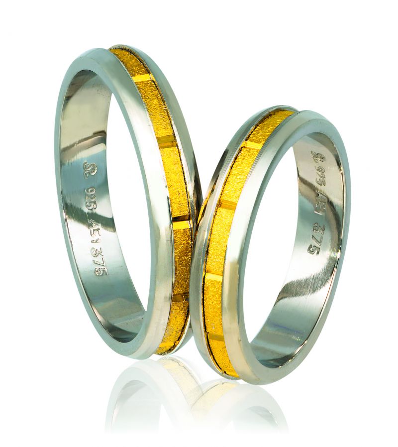 Φωτογραφία από White gold & gold wedding rings 4.3mm (code A720)