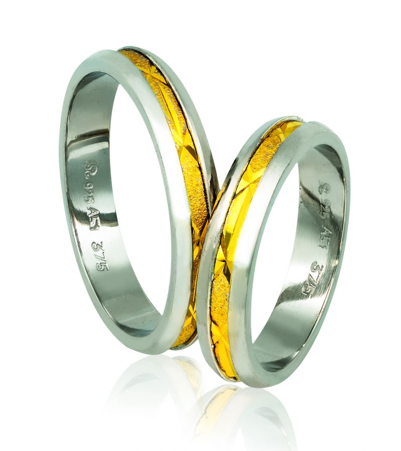 Φωτογραφία από White gold & gold wedding rings 4.3mm (code A721)