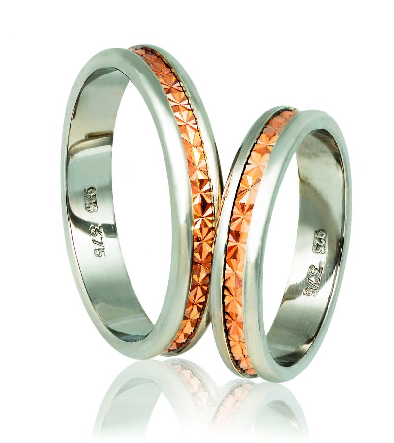 Φωτογραφία από White gold & rose gold wedding rings 4.3mm (code A75r)