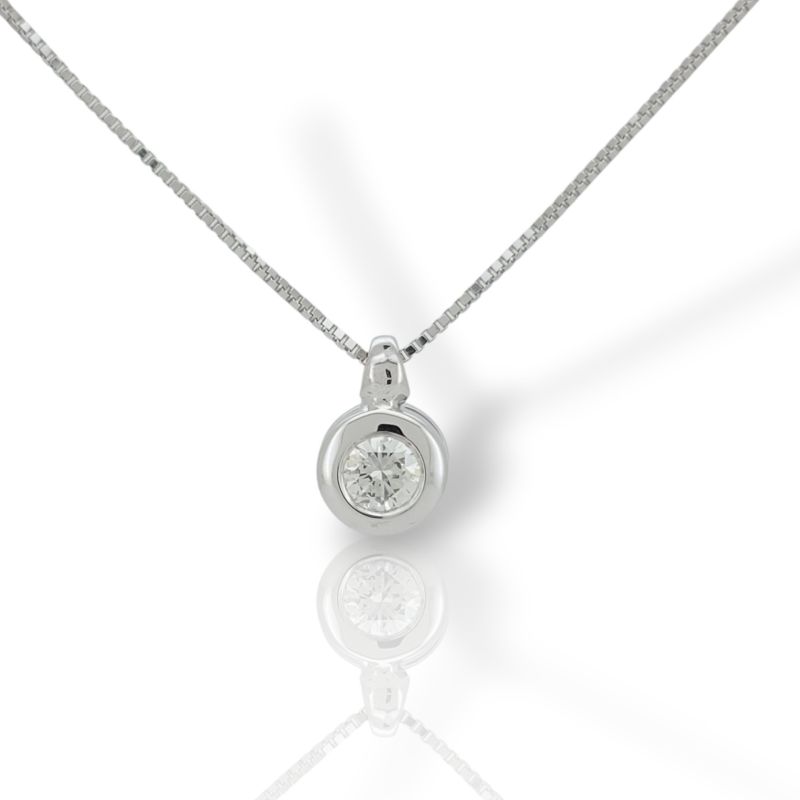 Φωτογραφία από Punto di luce in oro bianco k18 con diamante (code T2322)