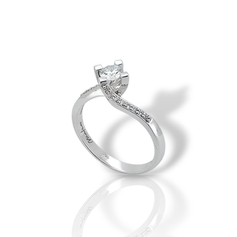 Φωτογραφία από ΄Luna΄ Δαχτυλίδι μονόπετρο απο λευκόχρυσο Κ18 με διαμάντι (code T008218)