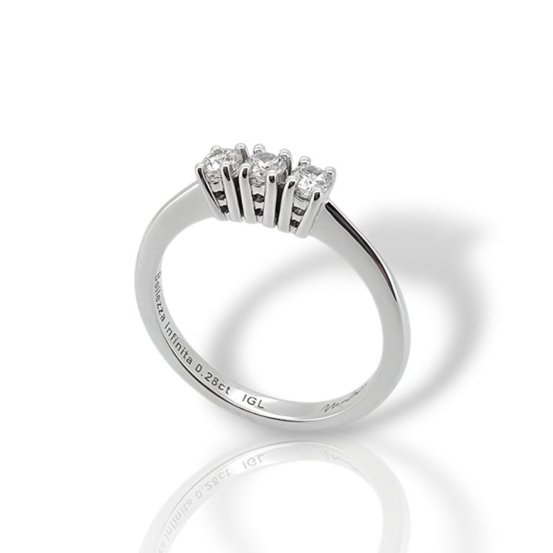 ¨Bellezza Infinita΄΄ White gold TRILOGY ring k18 with 3 diamonds (code IBM46/420) Φωτογραφία από ¨Bellezza Infinita΄΄ White gold TRILOGY ring k18 with 3 diamonds (code IBM46/420)